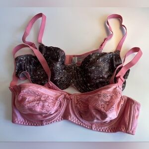 Bundle of two Pink & Floral underwire bras for 19$ Triumph/ Enamor